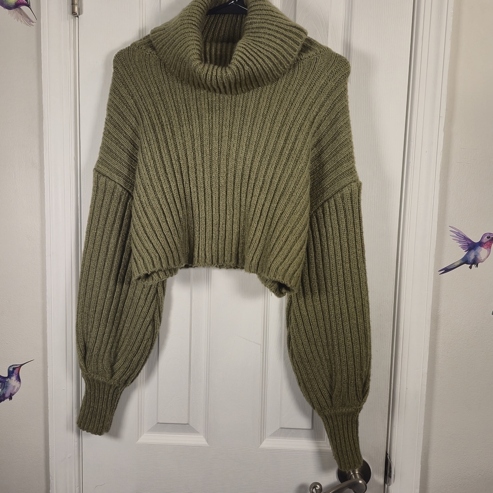 UO Olive Green Cropped Cable Ribbed Turtleneck Balloon Sleeve Sweater Medium